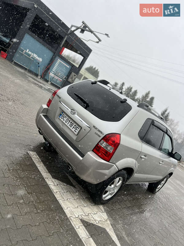 Позашляховик / Кросовер Hyundai Tucson 2006 в Старому Самборі фото 13 Позашляховик / Кросовер Hyundai Tucson 2006 в Старому Самборі