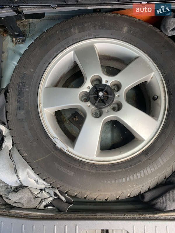 Внедорожник / Кроссовер Hyundai Tucson 2005 в Новояворовске