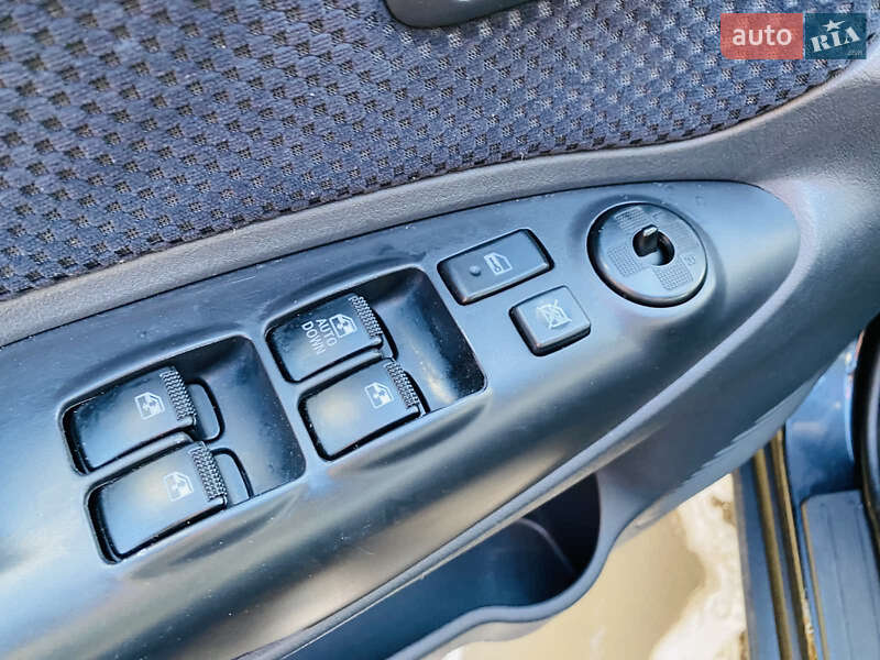 Внедорожник / Кроссовер Hyundai Tucson 2009 в Харькове