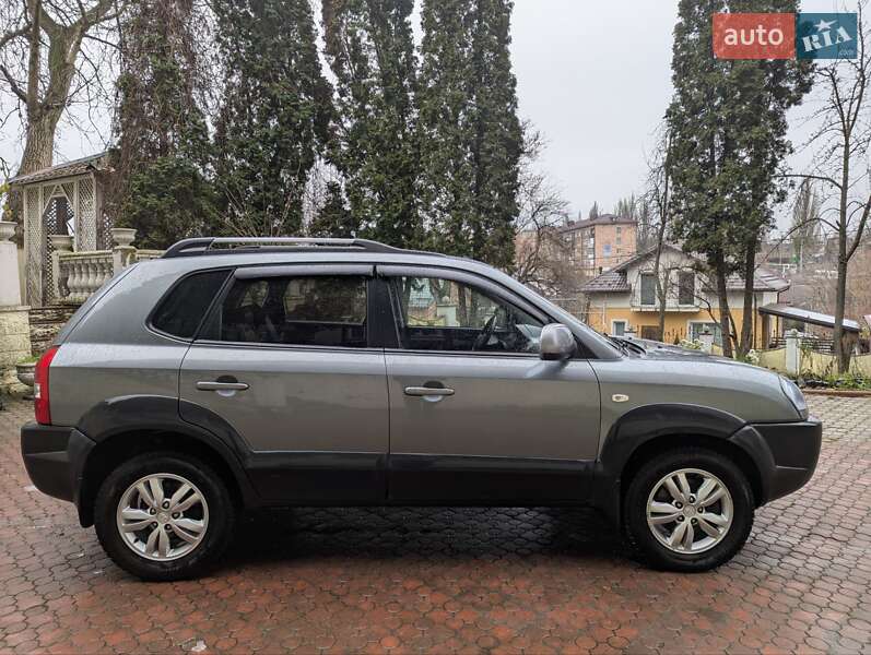 Внедорожник / Кроссовер Hyundai Tucson 2011 в Ровно фото 3 Внедорожник / Кроссовер Hyundai Tucson 2011 в Ровно