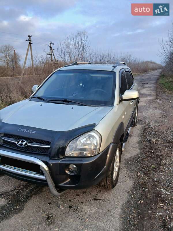 Внедорожник / Кроссовер Hyundai Tucson 2007 в Бурыни фото 4 Внедорожник / Кроссовер Hyundai Tucson 2007 в Бурыни