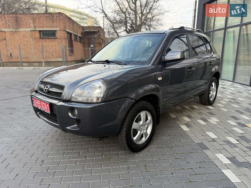 Позашляховик / Кросовер Hyundai Tucson 2009 в Полтаві