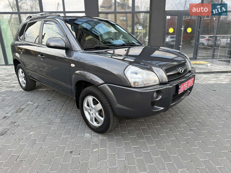 Позашляховик / Кросовер Hyundai Tucson 2009 в Полтаві