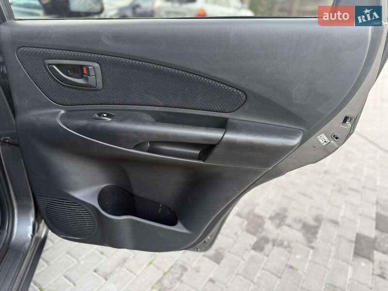 Позашляховик / Кросовер Hyundai Tucson 2009 в Полтаві