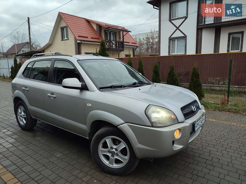 Внедорожник / Кроссовер Hyundai Tucson 2006 в Звягеле фото 12 Внедорожник / Кроссовер Hyundai Tucson 2006 в Звягеле