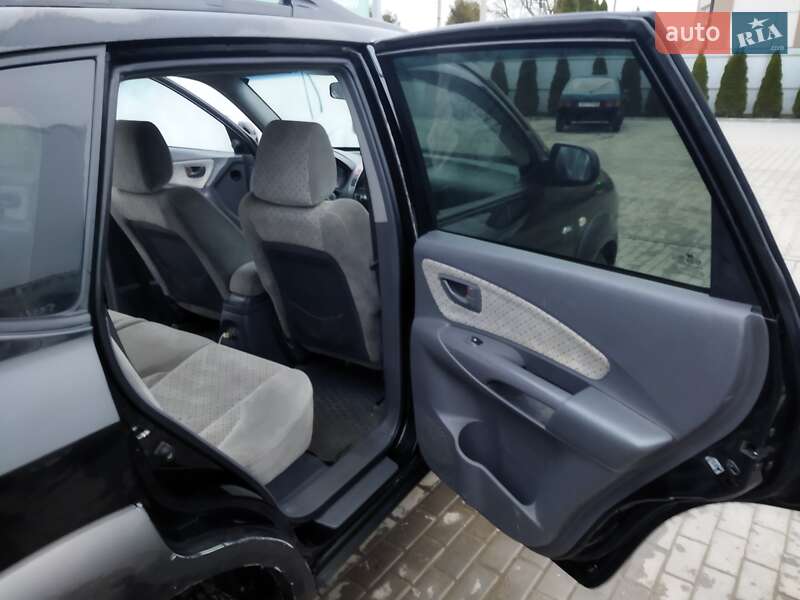 Позашляховик / Кросовер Hyundai Tucson 2004 в Томашполі