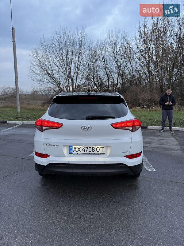 Внедорожник / Кроссовер Hyundai Tucson 2016 в Харькове