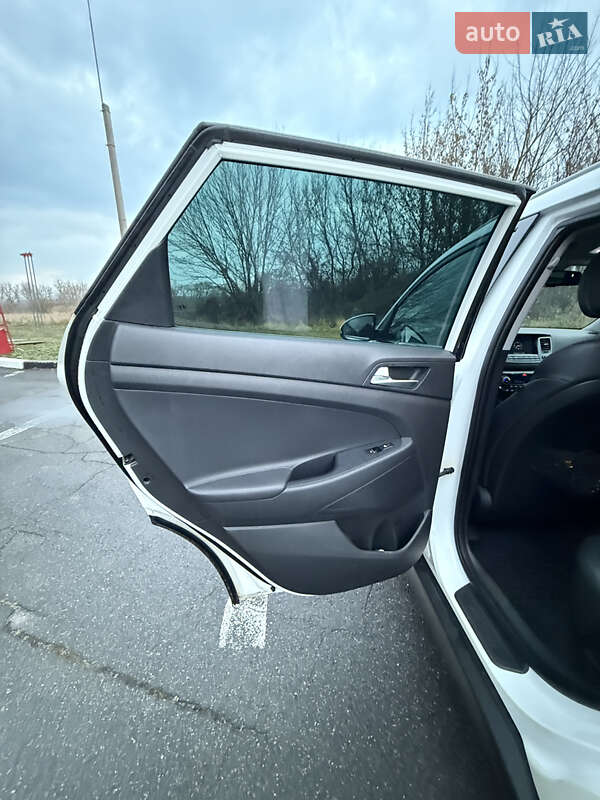 Внедорожник / Кроссовер Hyundai Tucson 2016 в Харькове