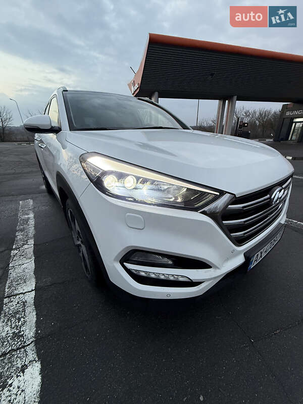 Внедорожник / Кроссовер Hyundai Tucson 2016 в Харькове