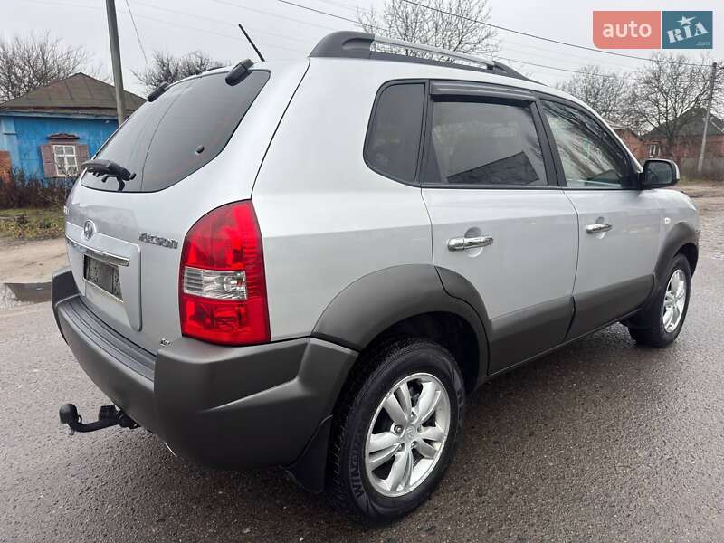 Позашляховик / Кросовер Hyundai Tucson 2011 в Охтирці