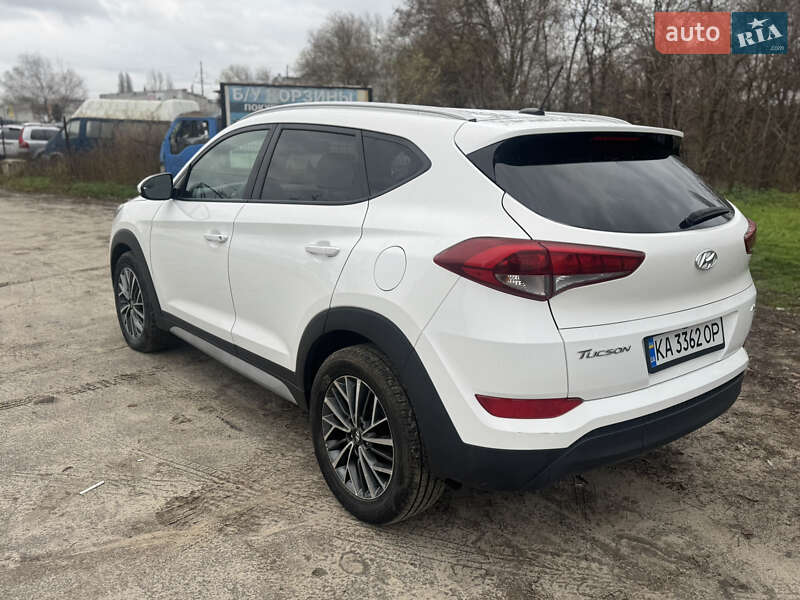 Позашляховик / Кросовер Hyundai Tucson 2017 в Києві