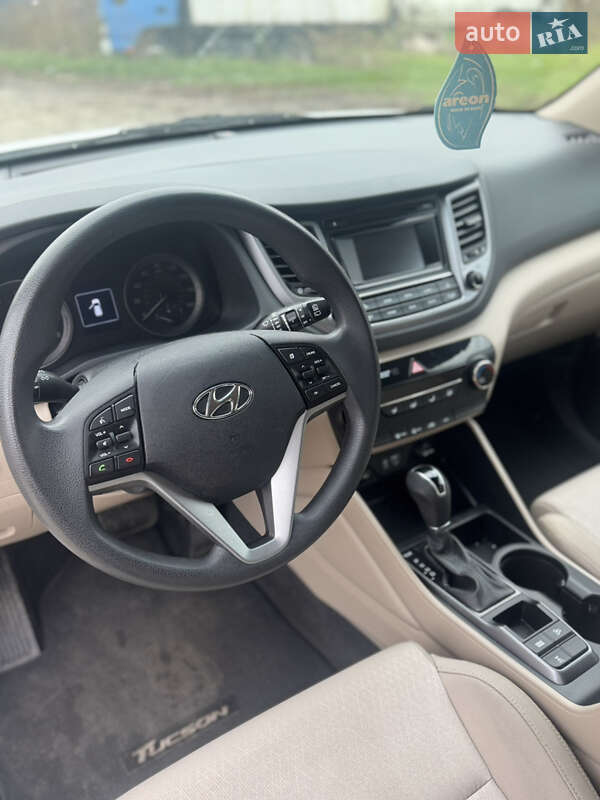 Позашляховик / Кросовер Hyundai Tucson 2017 в Києві
