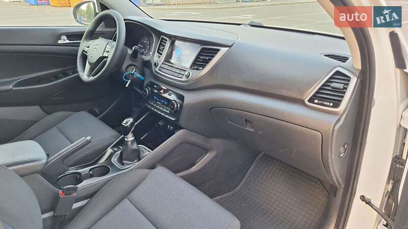 Позашляховик / Кросовер Hyundai Tucson 2016 в Коломиї
