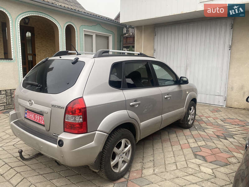 Позашляховик / Кросовер Hyundai Tucson 2010 в Луцьку фото 4 Позашляховик / Кросовер Hyundai Tucson 2010 в Луцьку
