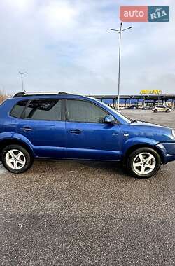 Внедорожник / Кроссовер Hyundai Tucson 2004 в Харькове
