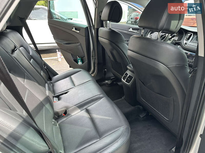 Внедорожник / Кроссовер Hyundai Tucson 2016 в Киеве