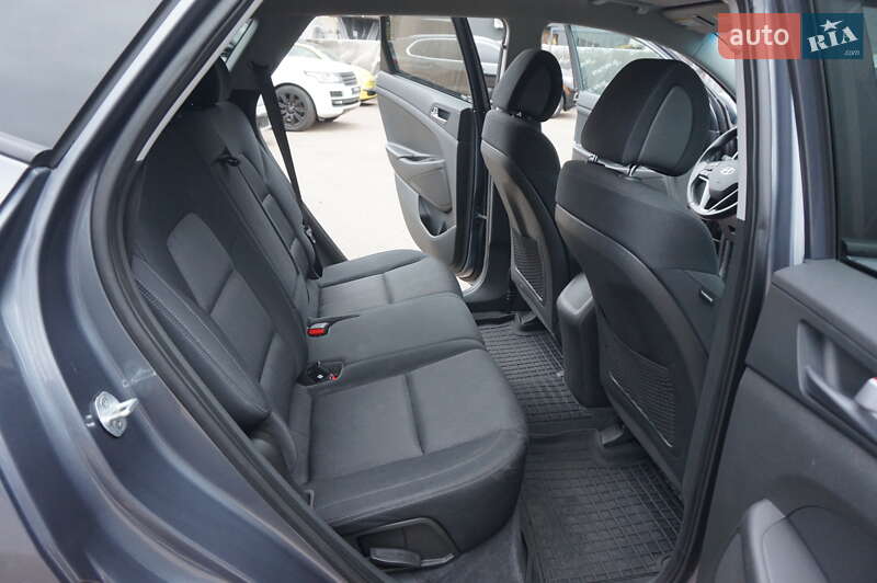 Позашляховик / Кросовер Hyundai Tucson 2015 в Одесі