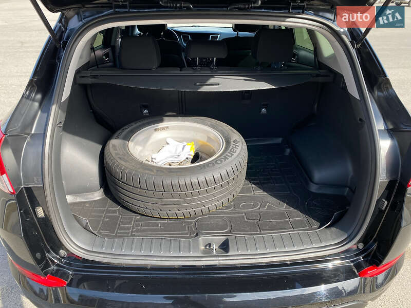 Позашляховик / Кросовер Hyundai Tucson 2016 в Дніпрі фото 8 Позашляховик / Кросовер Hyundai Tucson 2016 в Дніпрі