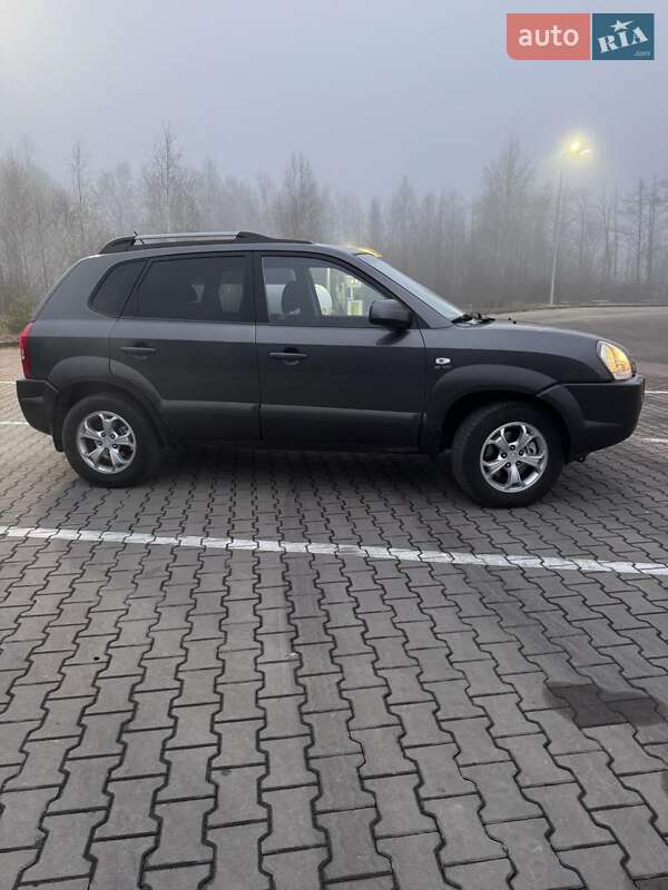 Позашляховик / Кросовер Hyundai Tucson 2009 в Чернігові фото 16 Позашляховик / Кросовер Hyundai Tucson 2009 в Чернігові