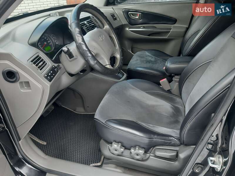 Позашляховик / Кросовер Hyundai Tucson 2007 в Житомирі