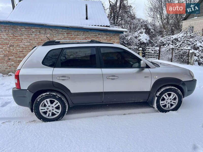 Позашляховик / Кросовер Hyundai Tucson 2006 в Путивлі