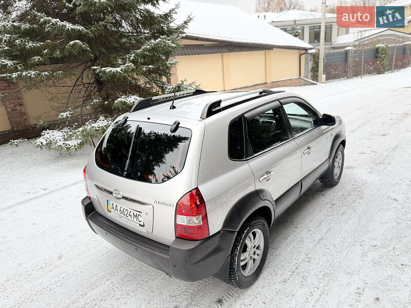 Позашляховик / Кросовер Hyundai Tucson 2006 в Києві