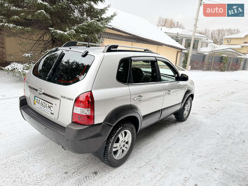 Позашляховик / Кросовер Hyundai Tucson 2006 в Києві