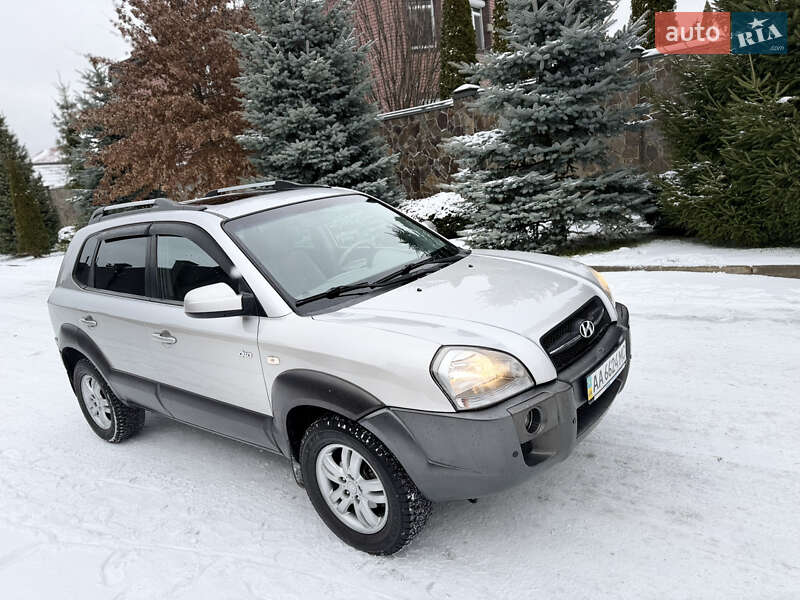 Позашляховик / Кросовер Hyundai Tucson 2006 в Києві