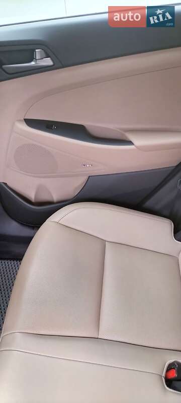 Внедорожник / Кроссовер Hyundai Tucson 2016 в Львове