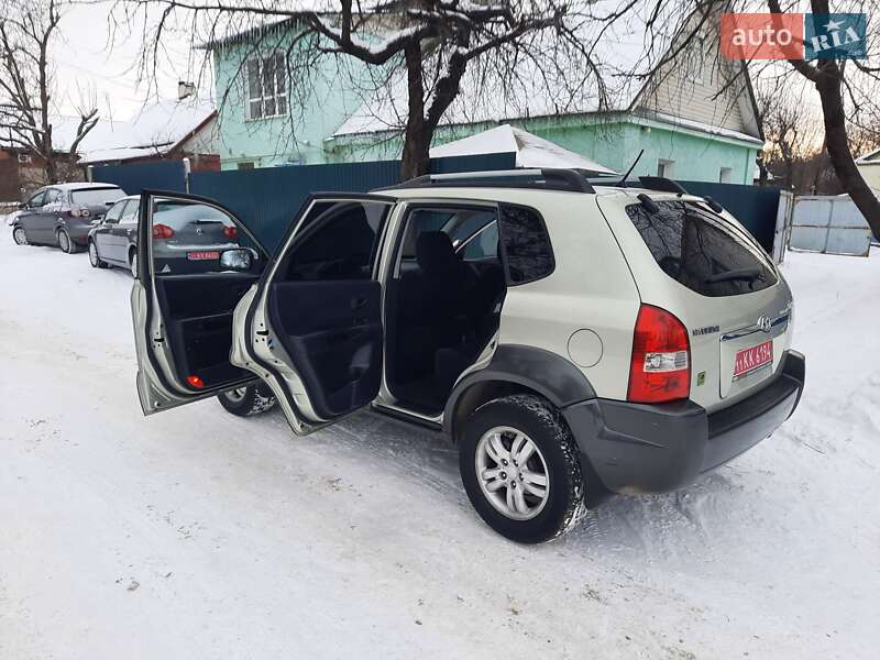 Позашляховик / Кросовер Hyundai Tucson 2006 в Полтаві