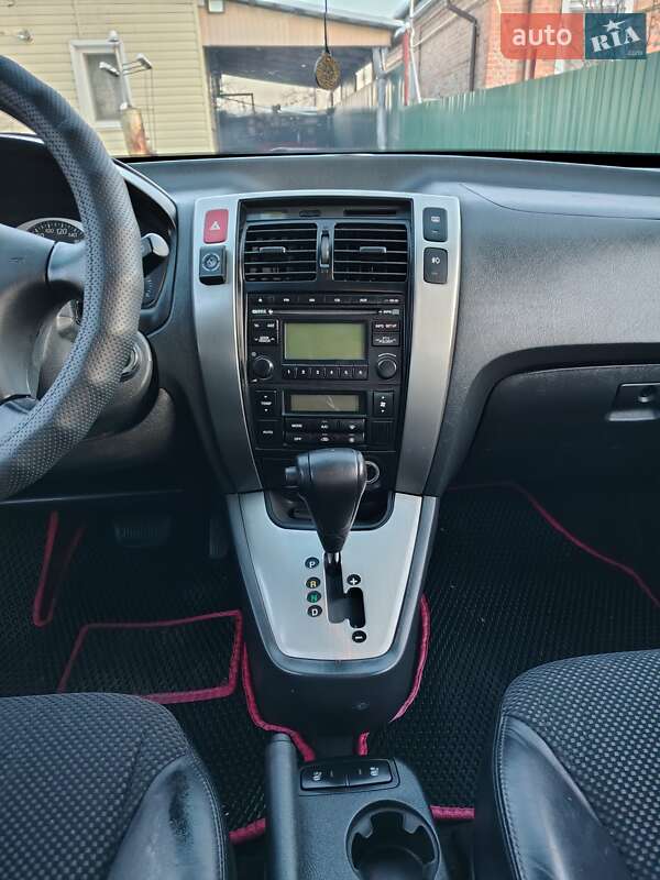 Внедорожник / Кроссовер Hyundai Tucson 2011 в Лебедине