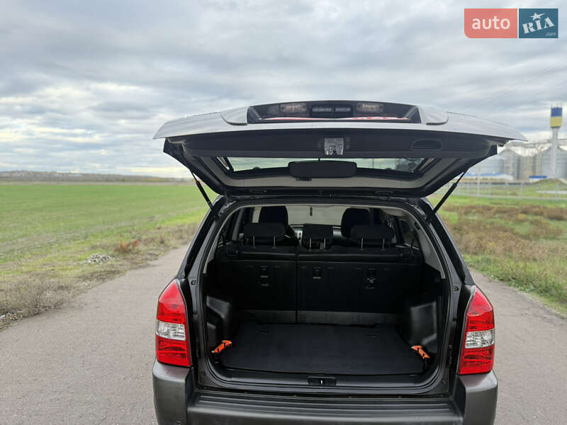Позашляховик / Кросовер Hyundai Tucson 2008 в Вознесенську фото 24 Позашляховик / Кросовер Hyundai Tucson 2008 в Вознесенську