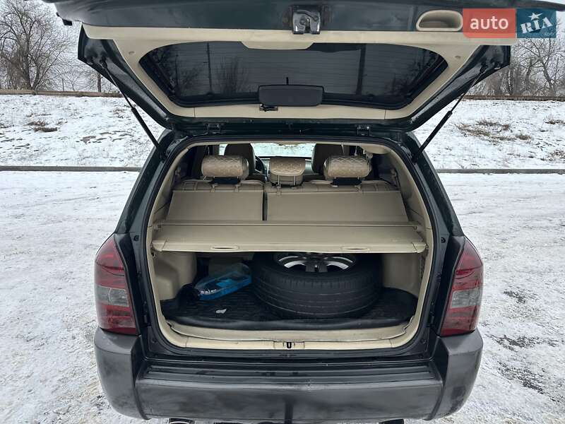 Внедорожник / Кроссовер Hyundai Tucson 2006 в Кривом Роге фото 8 Внедорожник / Кроссовер Hyundai Tucson 2006 в Кривом Роге