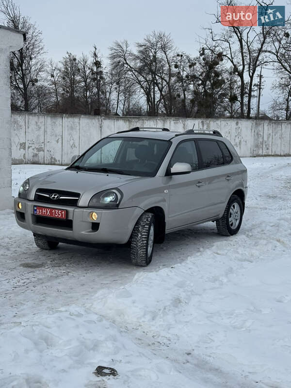 Позашляховик / Кросовер Hyundai Tucson 2009 в Слобожанському фото 15 Позашляховик / Кросовер Hyundai Tucson 2009 в Слобожанському