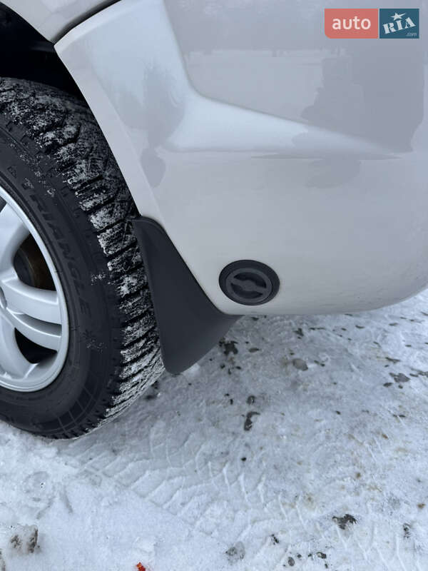 Позашляховик / Кросовер Hyundai Tucson 2009 в Слобожанському фото 23 Позашляховик / Кросовер Hyundai Tucson 2009 в Слобожанському