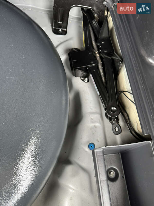 Позашляховик / Кросовер Hyundai Tucson 2009 в Слобожанському фото 66 Позашляховик / Кросовер Hyundai Tucson 2009 в Слобожанському