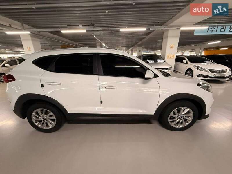 Внедорожник / Кроссовер Hyundai Tucson 2016 в Подольске фото 13 Внедорожник / Кроссовер Hyundai Tucson 2016 в Подольске