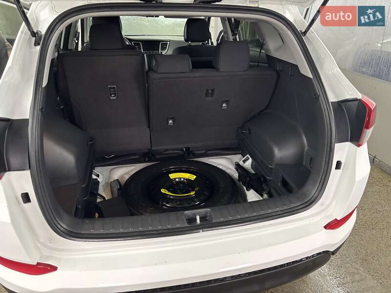 Внедорожник / Кроссовер Hyundai Tucson 2015 в Киеве фото 20 Внедорожник / Кроссовер Hyundai Tucson 2015 в Киеве