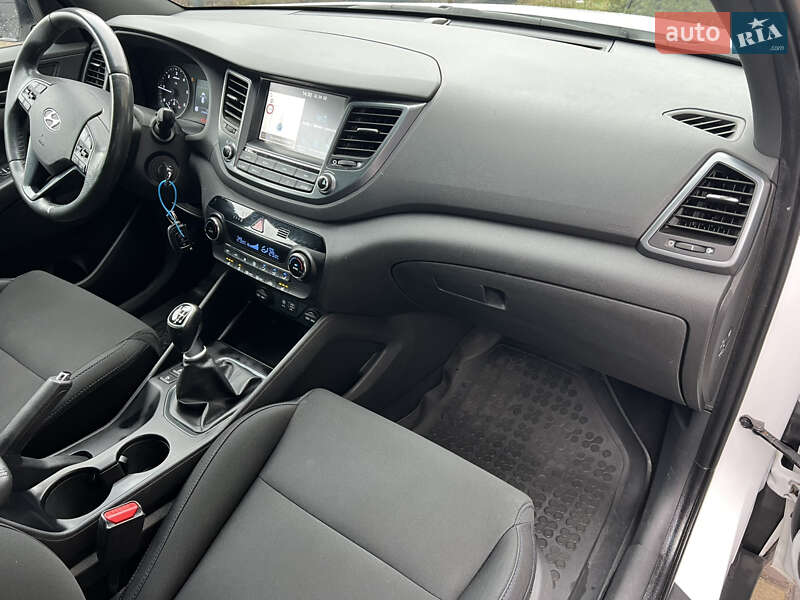 Внедорожник / Кроссовер Hyundai Tucson 2018 в Львове фото 43 Внедорожник / Кроссовер Hyundai Tucson 2018 в Львове