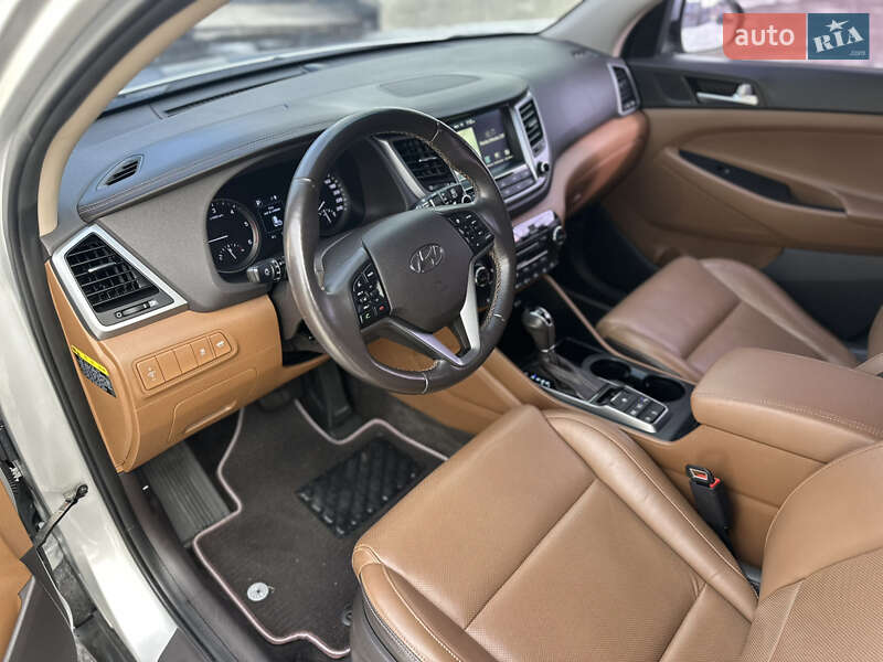 Внедорожник / Кроссовер Hyundai Tucson 2015 в Харькове