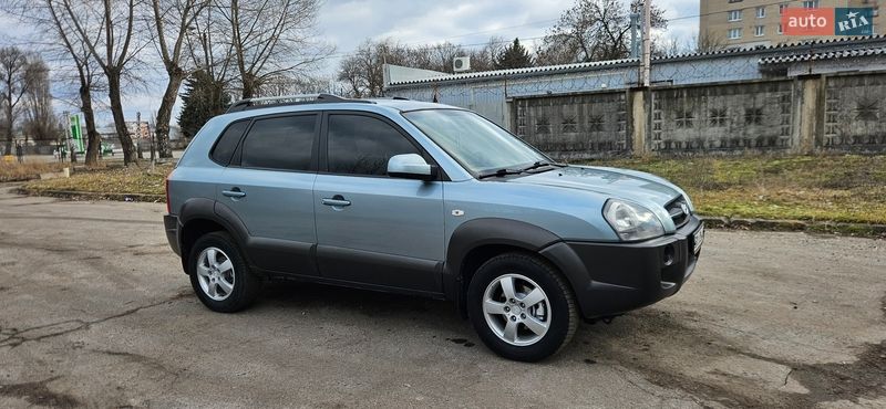Внедорожник / Кроссовер Hyundai Tucson 2008 в Петрове