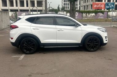 Позашляховик / Кросовер Hyundai Tucson 2017 в Києві