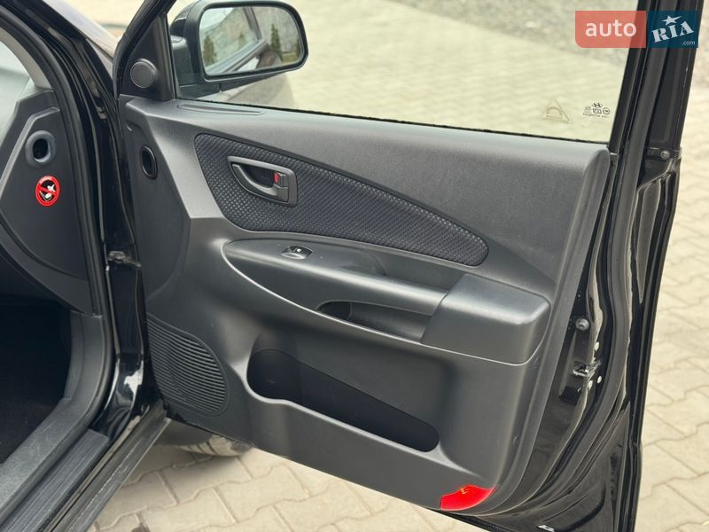 Внедорожник / Кроссовер Hyundai Tucson 2009 в Ровно фото 46 Внедорожник / Кроссовер Hyundai Tucson 2009 в Ровно