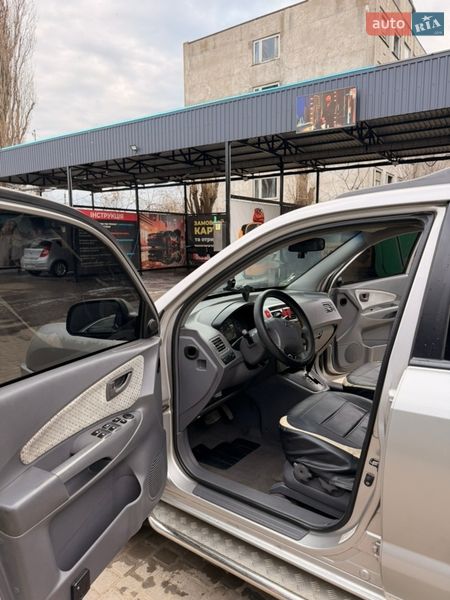 Внедорожник / Кроссовер Hyundai Tucson 2004 в Раздельной