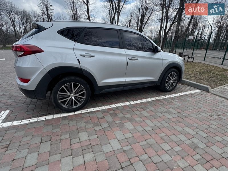 Внедорожник / Кроссовер Hyundai Tucson 2016 в Кропивницком