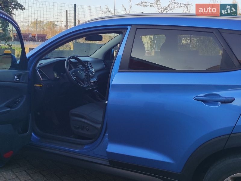 Внедорожник / Кроссовер Hyundai Tucson 2015 в Киеве