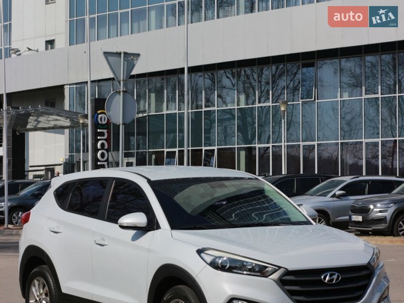 Внедорожник / Кроссовер Hyundai Tucson 2016 в Киеве