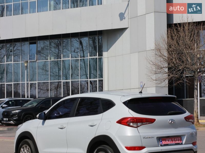 Внедорожник / Кроссовер Hyundai Tucson 2016 в Киеве