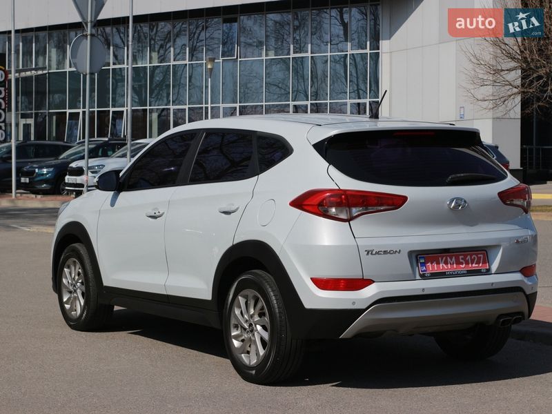 Внедорожник / Кроссовер Hyundai Tucson 2016 в Киеве