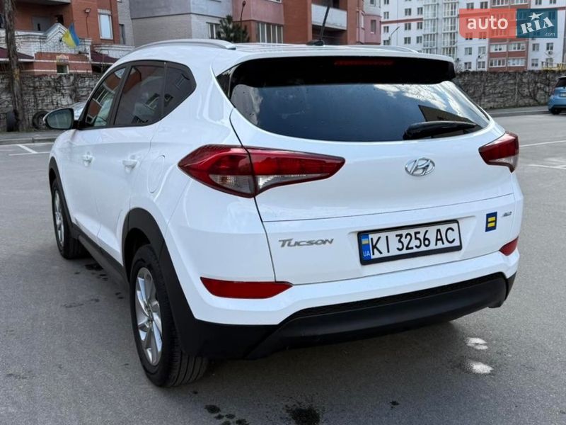 Внедорожник / Кроссовер Hyundai Tucson 2015 в Киеве